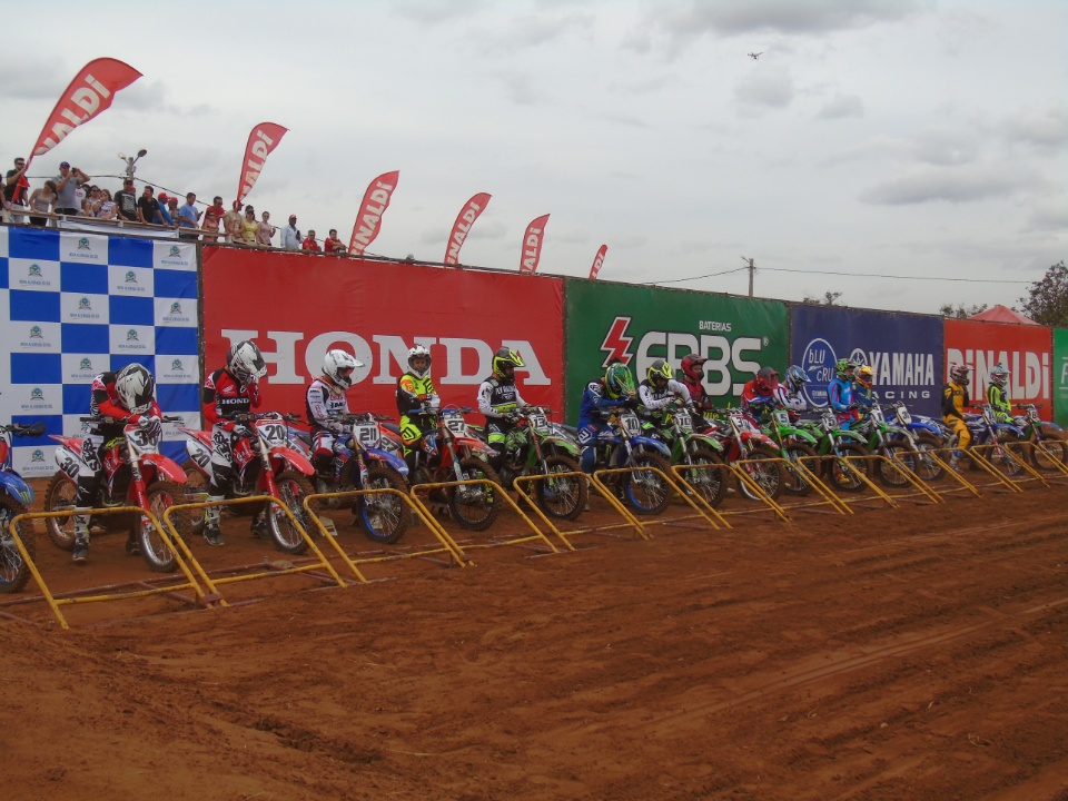 Galeria de Fotos 3: Campeonato Brasileiro de Moto Cross em Nova Alvorada do Sul