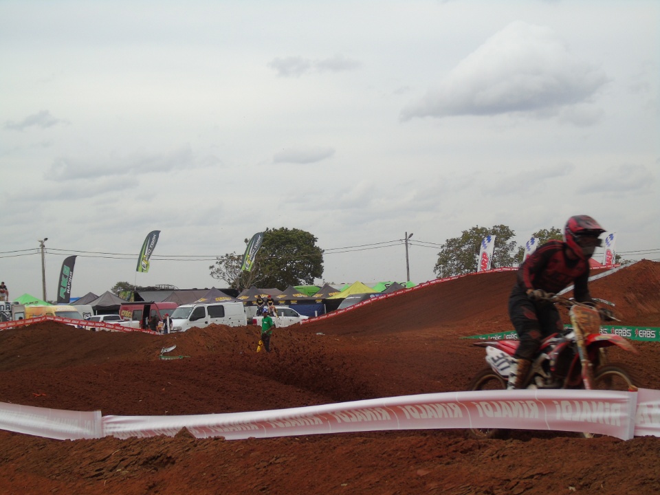 Galeria de Fotos 3: Campeonato Brasileiro de Moto Cross em Nova Alvorada do Sul