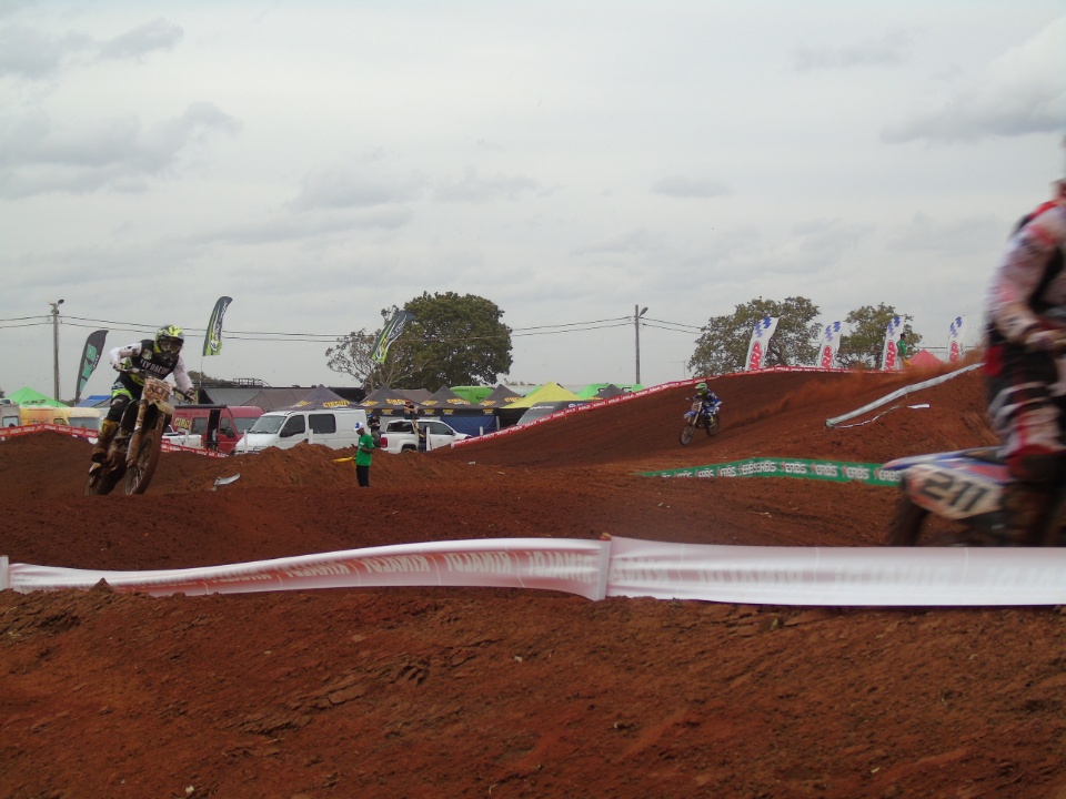 Galeria de Fotos 3: Campeonato Brasileiro de Moto Cross em Nova Alvorada do Sul