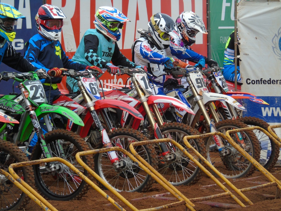 Galeria de Fotos 3: Campeonato Brasileiro de Moto Cross em Nova Alvorada do Sul