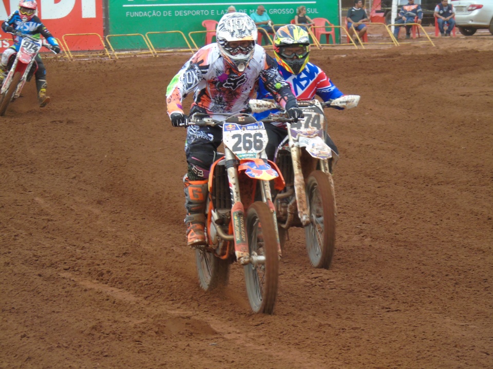 Galeria de Fotos 3: Campeonato Brasileiro de Moto Cross em Nova Alvorada do Sul