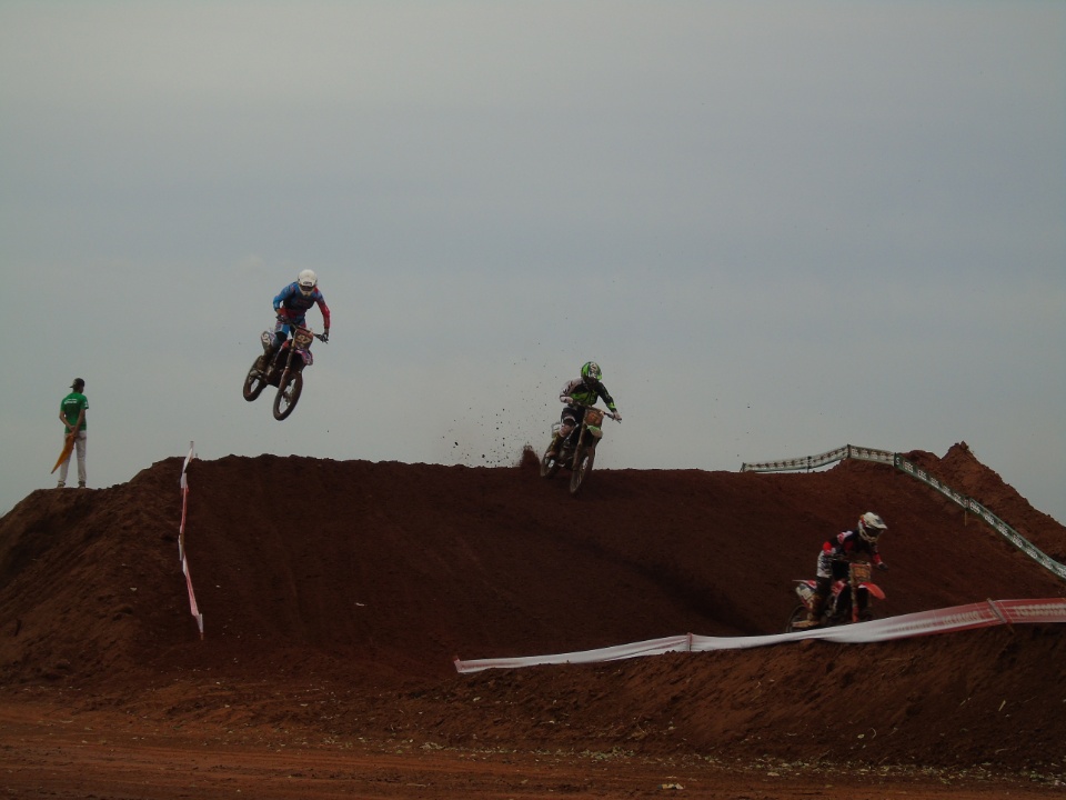 Galeria de Fotos 3: Campeonato Brasileiro de Moto Cross em Nova Alvorada do Sul