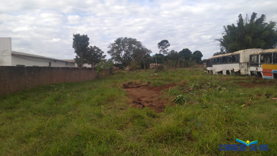 Prefeitura denuncia ex-secretário após limpeza de terreno para instalação de projeto social para APAE