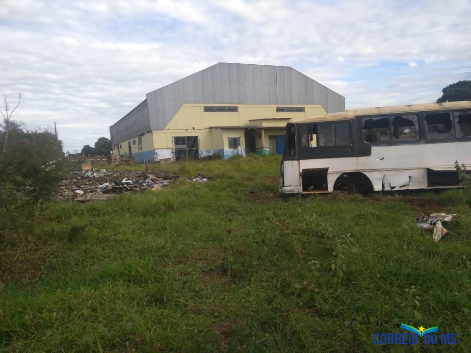 Prefeitura denuncia ex-secretário após limpeza de terreno para instalação de projeto social para APAE