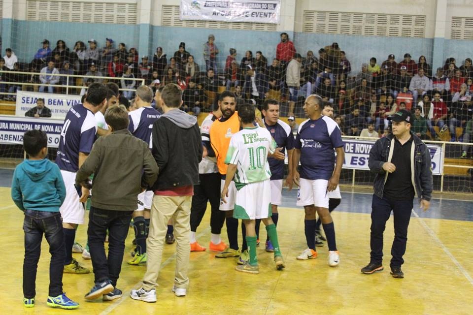 Em Nova Alvorada do Sul “Copa Alvorada de Futsal” é marcada por grande público