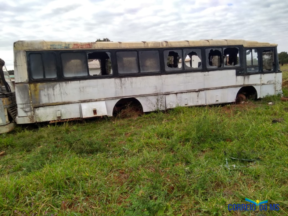 Em Bandeirantes limpeza de terreno da APAE vai parar no tribunal