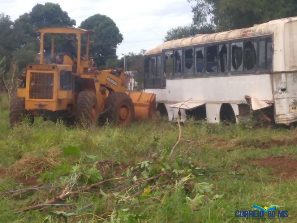 Em Bandeirantes limpeza de terreno da APAE vai parar no tribunal