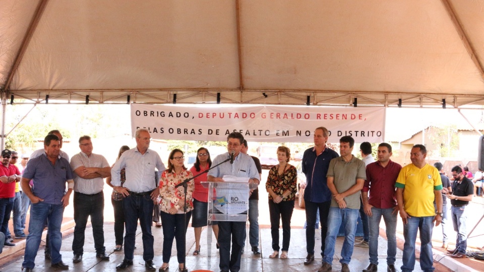 Prefeito Donato e deputado Geraldo Resende entregam obras em Prudêncio Thomaz