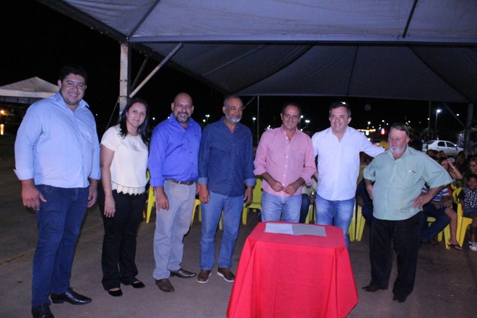 Prefeito Arlei Barbosa assina ordem de serviço para início de obras no Parque Nelson Tereré