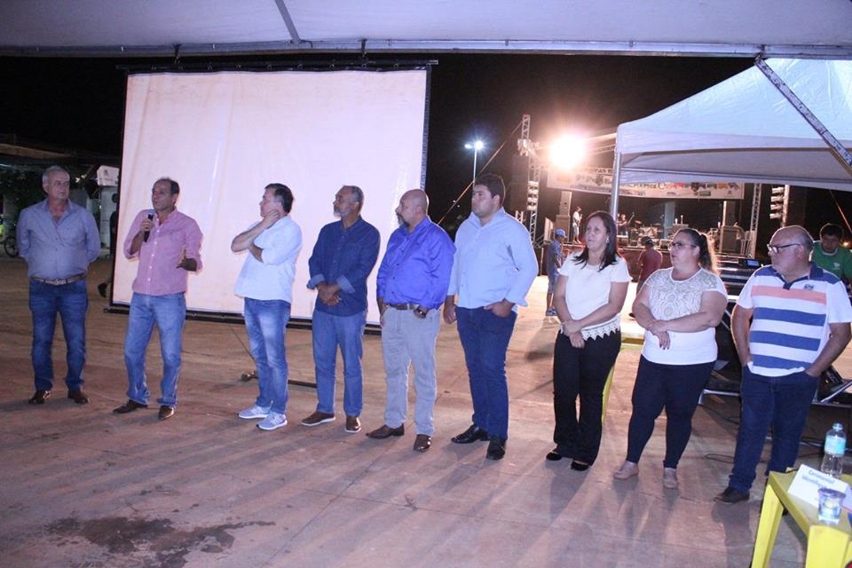 Prefeito Arlei Barbosa assina ordem de serviço para início de obras no Parque Nelson Tereré