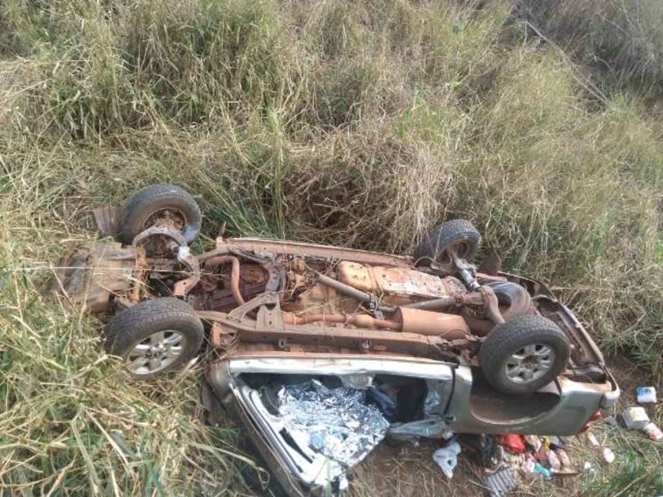 Caminhonete cai de ponte e mata pai e filha na BR-163 Caminhonete cai de ponte e mata pai e filha na BR-163
