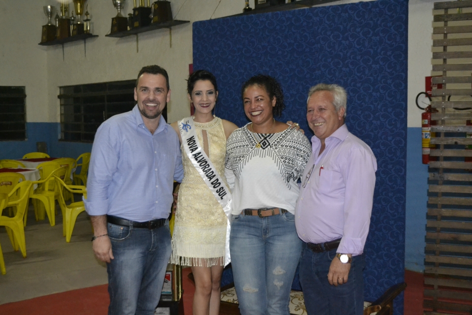 Posse do Novo Patrão Club de Laço Portão Quebrado