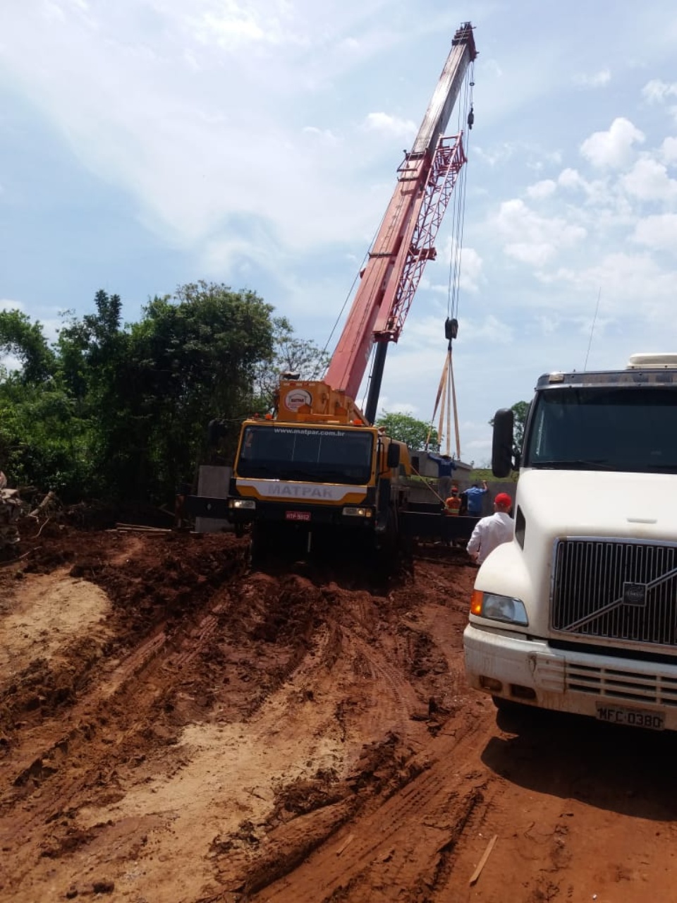 Para Vereadora Aninha, Ponte de Concreto dará mais segurança para os moradores da região da Água Encanada