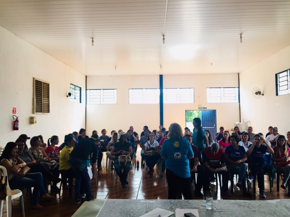 Após paralisação, prefeito se compromete a pagar piso a professores a partir de 2019