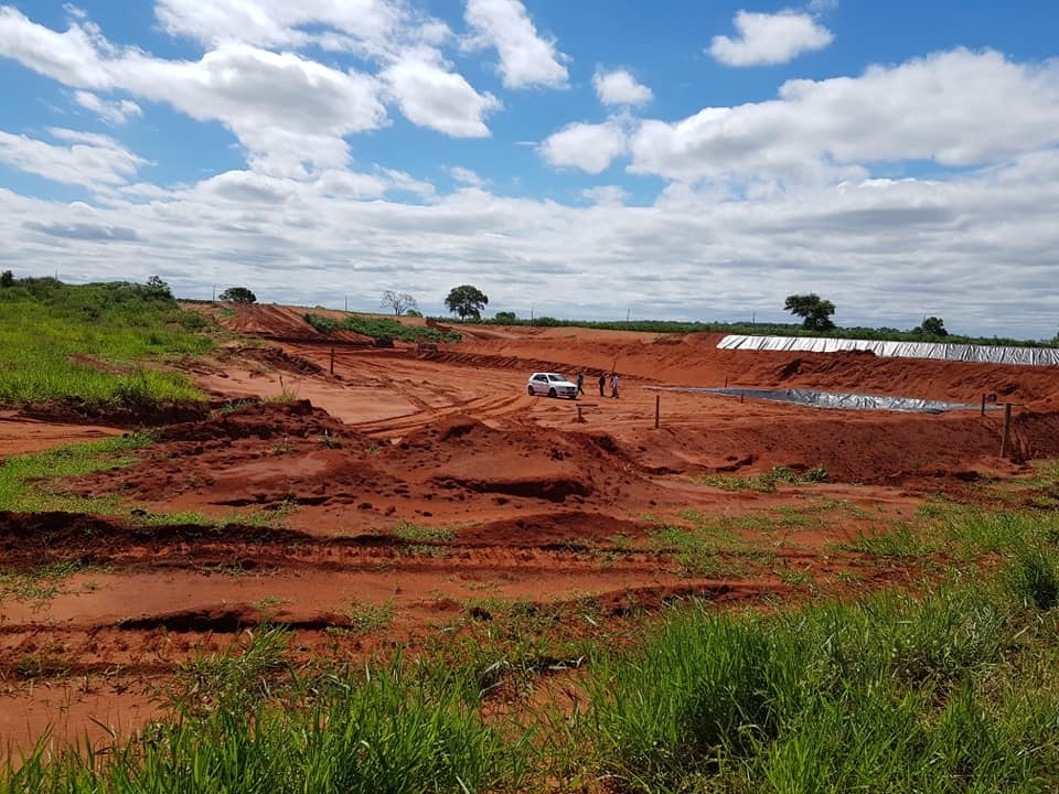 Vereadores de Rio Brilhante visitam projeto de aterro sanitário em Sidrolândia