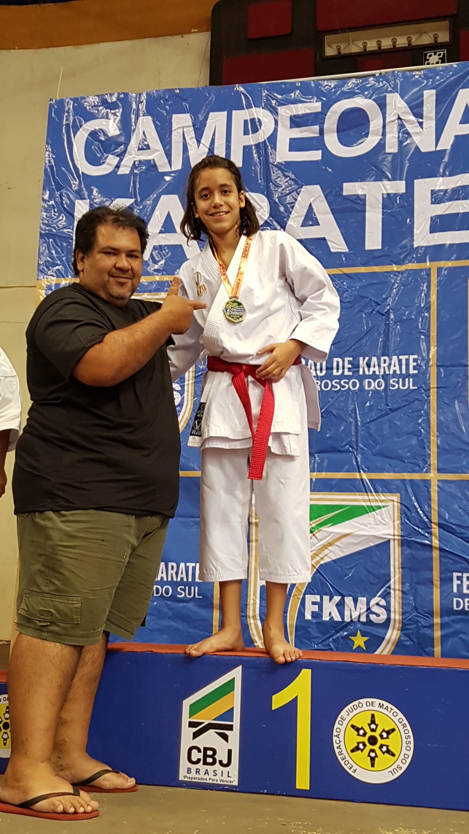 Com duas medalhas de ouro na última etapa Karateca Enzo conquista o Tricampeonato Estadual