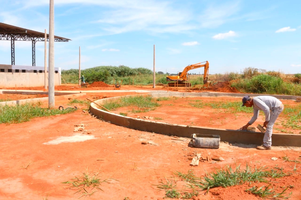Obras na área de Lazer e Esporte ganham espaço em Chapadão do Sul Obras na área de Lazer e Esporte ganham espaço em Chapadão do Sul