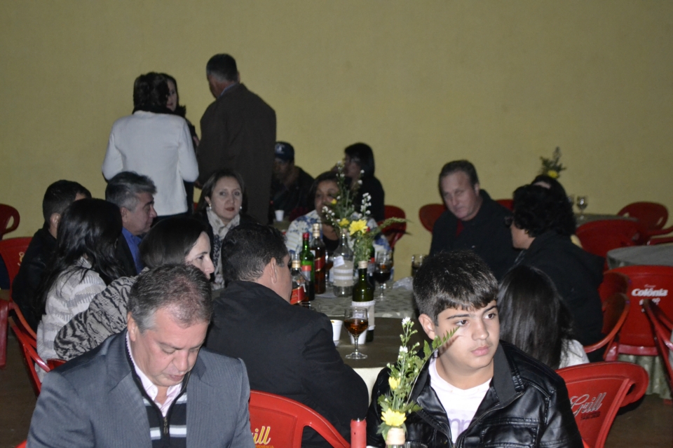 APAE promoveu jantar beneficente