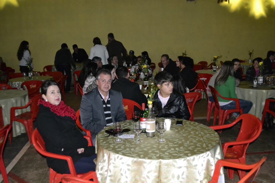 APAE promoveu jantar beneficente
