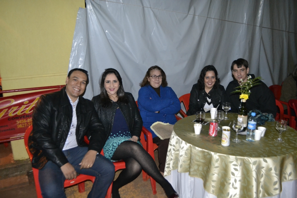 APAE promoveu jantar beneficente