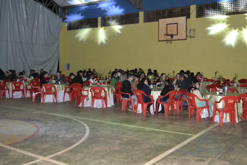 APAE promoveu jantar beneficente