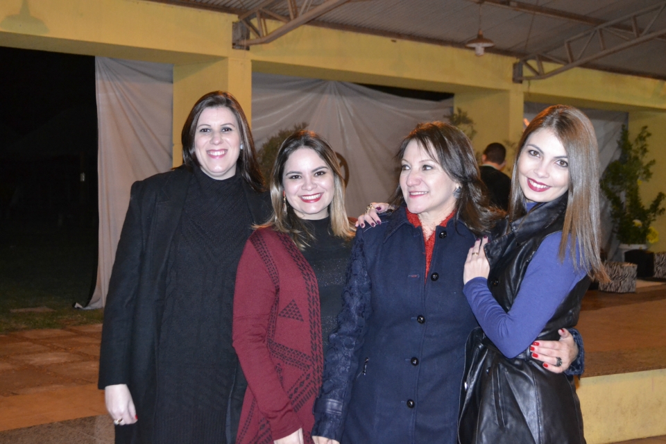 APAE promoveu jantar beneficente