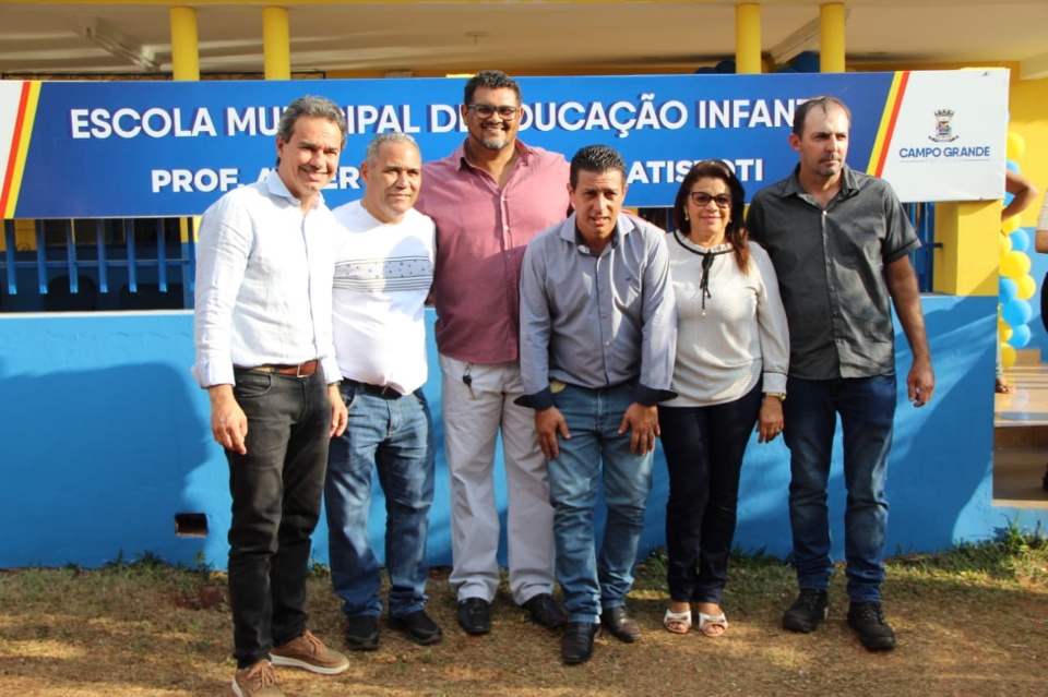 Prefeitura atende comunidade e inaugura primeira EMEI de Anhanduí Prefeitura atende comunidade e inaugura primeira EMEI de Anhanduí