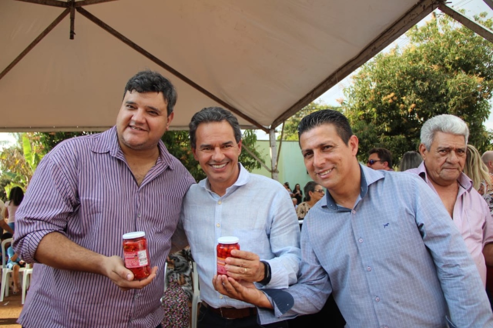 Prefeitura atende comunidade e inaugura primeira EMEI de Anhanduí Prefeitura atende comunidade e inaugura primeira EMEI de Anhanduí