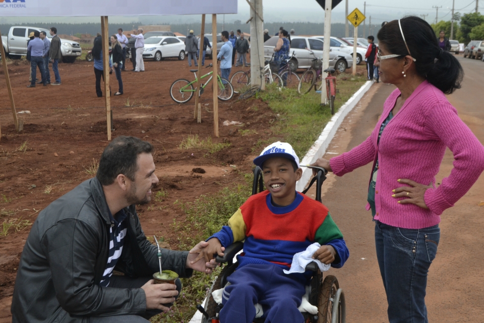 Prefeito Juvenal Neto faz lançamento de 105 casas Prefeito Juvenal Neto faz lançamento de 105 casas