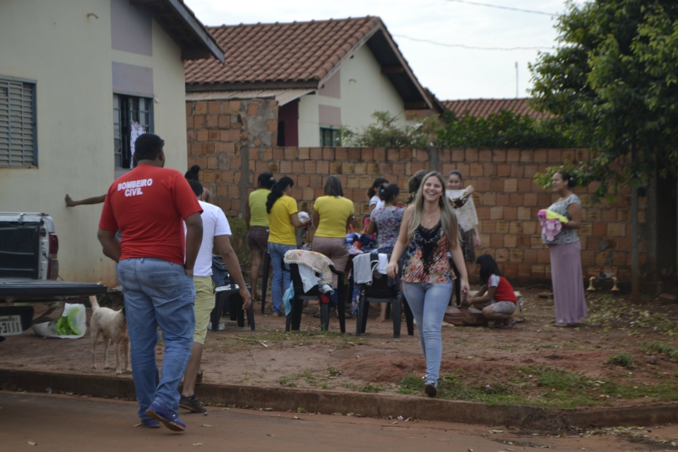 Vereadora Rosana realiza mais uma etapa do projeto Abraço Solidario