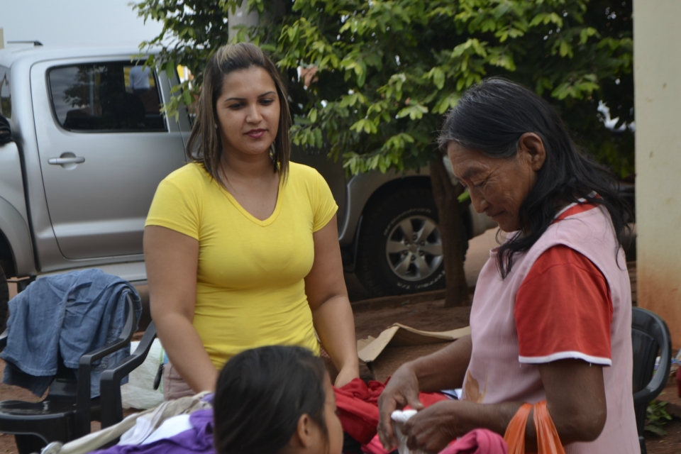 Vereadora Rosana realiza mais uma etapa do projeto Abraço Solidario