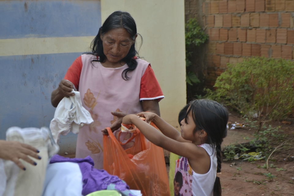 Vereadora Rosana realiza mais uma etapa do projeto Abraço Solidario
