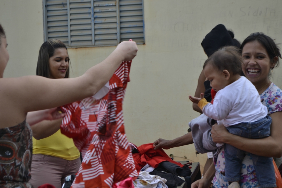 Vereadora Rosana realiza mais uma etapa do projeto Abraço Solidario
