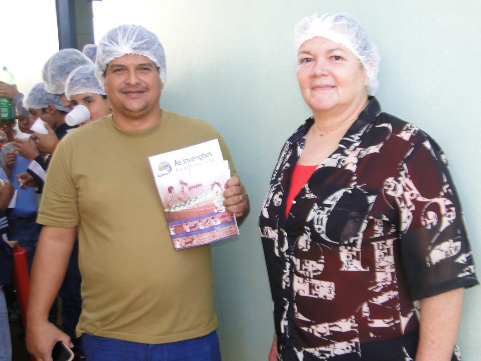 Alunos do Distrito PANA visita Laticínio Eldorado