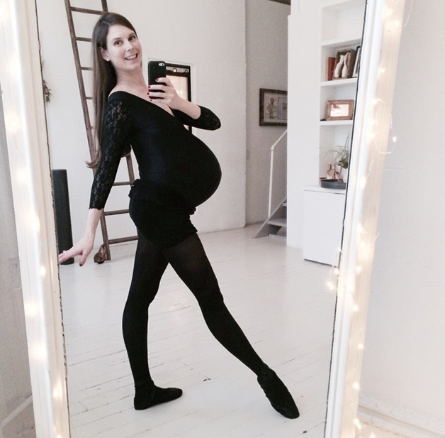 Bailarina grávida mostra que não existe limites para amor de mãe