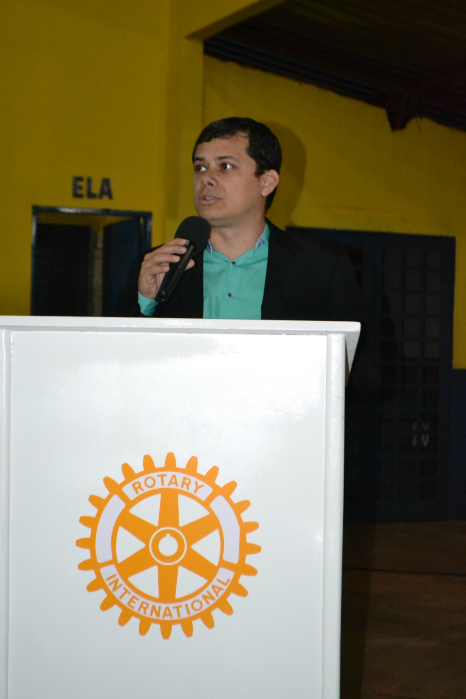 Claudir Luiz Bruneto assume a presidência do Rotary Club