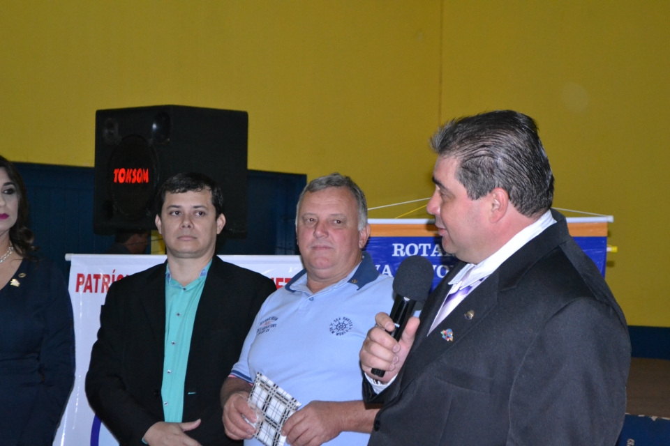 Claudir Luiz Bruneto assume a presidência do Rotary Club