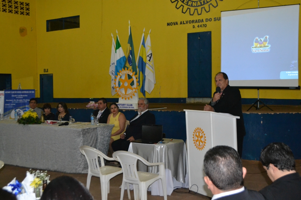 Claudir Luiz Bruneto assume a presidência do Rotary Club