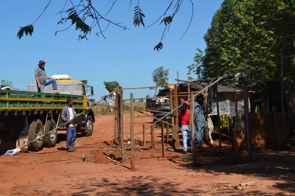 Tropa de Choque faz reintegração de posse na fazenda Bordon