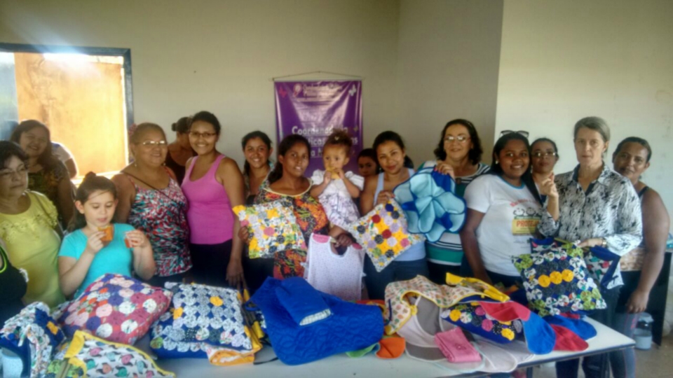 CPPM realiza curso de almofadas e porta-pratos em Nova Alvorada do Sul CPPM realiza curso de almofadas e porta-pratos em Nova Alvorada do Sul