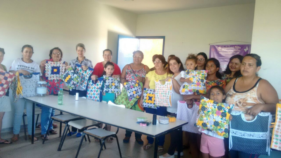 CPPM realiza curso de almofadas e porta-pratos em Nova Alvorada do Sul CPPM realiza curso de almofadas e porta-pratos em Nova Alvorada do Sul