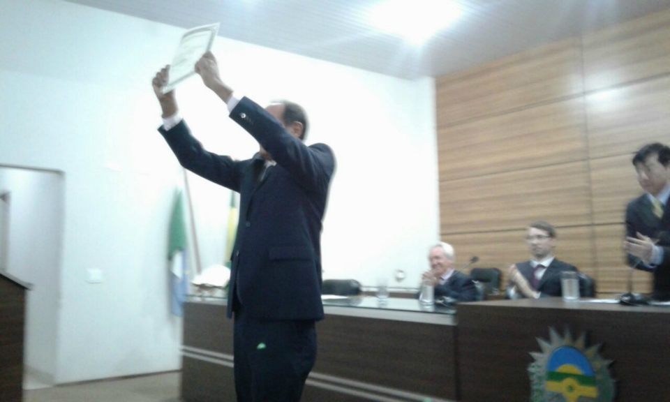 Solenidade de diplomação dos eleitos superlota câmara municipal de Nova Alvorada do Sul