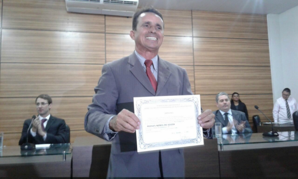 Solenidade de diplomação dos eleitos superlota câmara municipal de Nova Alvorada do Sul