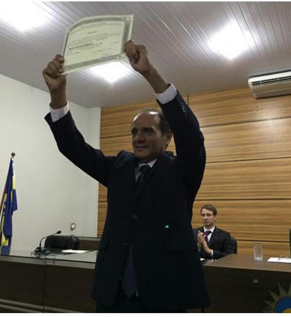 Solenidade de diplomação dos eleitos superlota câmara municipal de Nova Alvorada do Sul