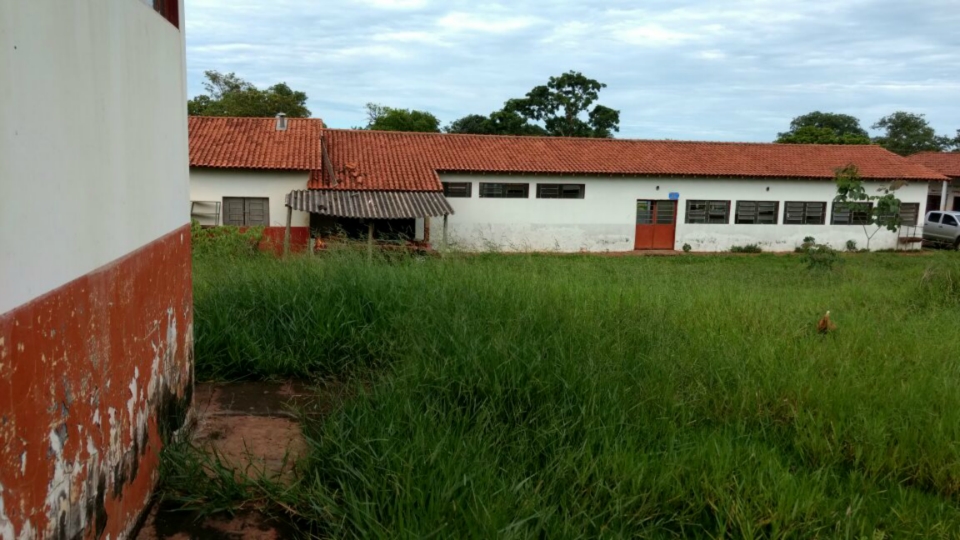 Prefeito Arlei encontra descaso com patrimônio público