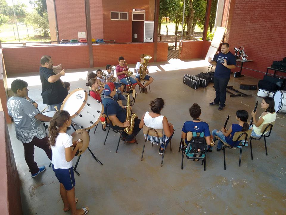 Maestro Denílson tem o desafio de resgatar a Banda Municipal de Nova Alvorada do Sul