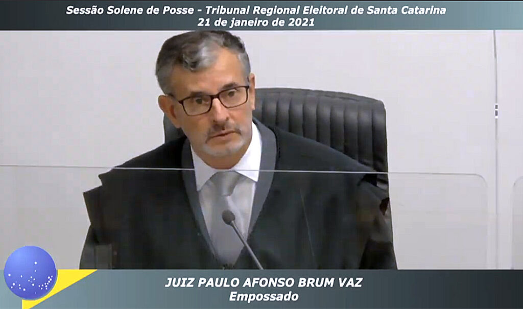 Desembargador do TRF4 Paulo Afonso Brum Vaz assumiu cargo de juiz do TRE-SC