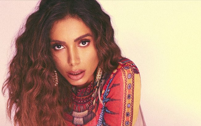 Grammy nomeia Anitta como "Rainha do Pop Brasileiro"