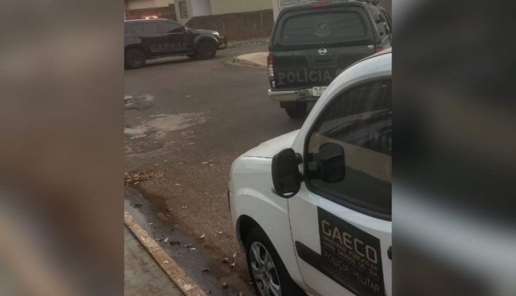 ‘Office-boy’ e vereador do PSDB são alvos de nova fase da Omertà em Campo Grande ‘Office-boy’ e vereador do PSDB são alvos de nova fase da Omertà em Campo Grande