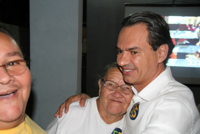 Marquinhos encontrou amigos de longa data e recebeu vários pedidos, principalmente por mais segurança.